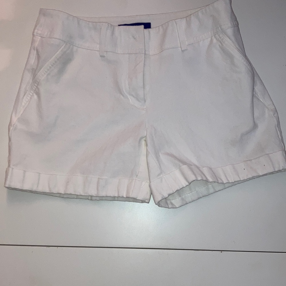 Apt 9 white denim shorts. New w/o tags. Size 4